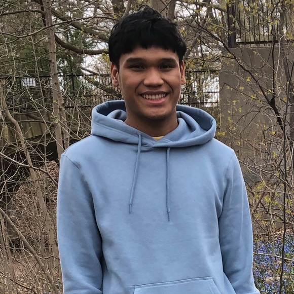 Meet your Posher, Ariel - Picture 1 of 1